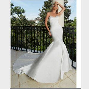 NEW Ashley & Justin Bride Ivory Wedding Dress